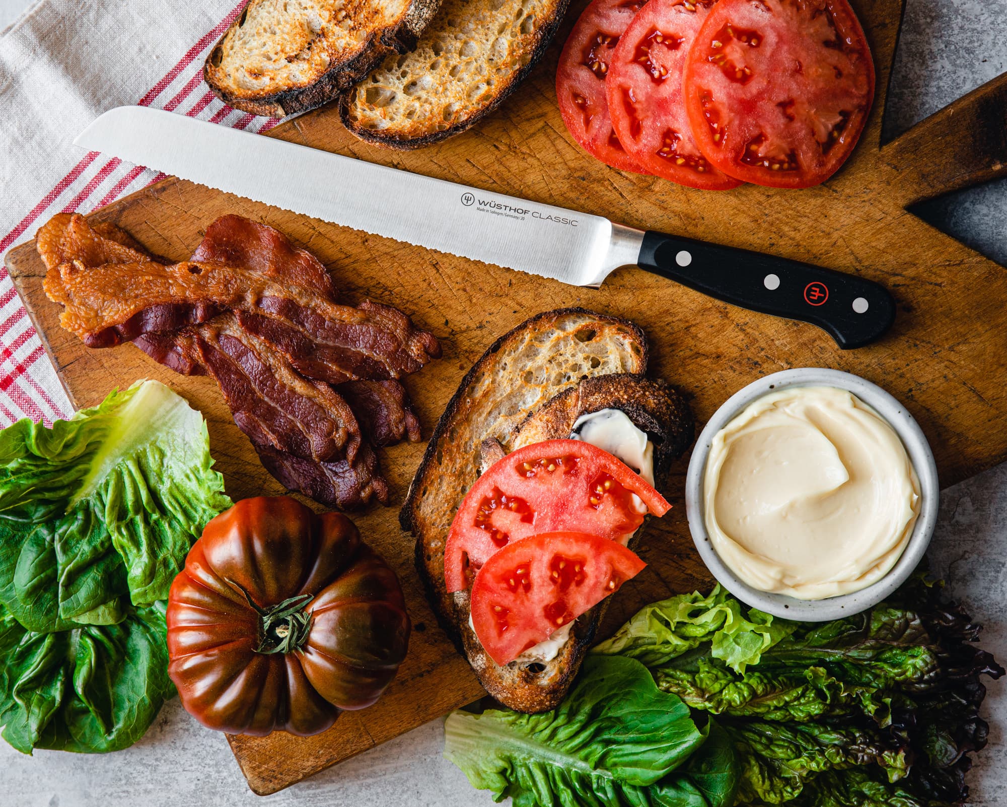 WÜSTHOF Classic 9" Double Serrated Bread Knife